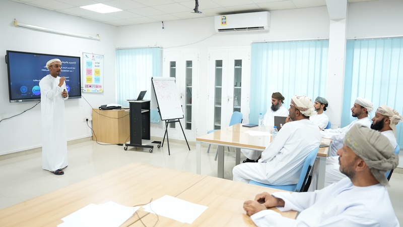 ورشة عمل حول الذكاء الاصطناعي للمدارس المحافظة بتقنياتها الحديثة