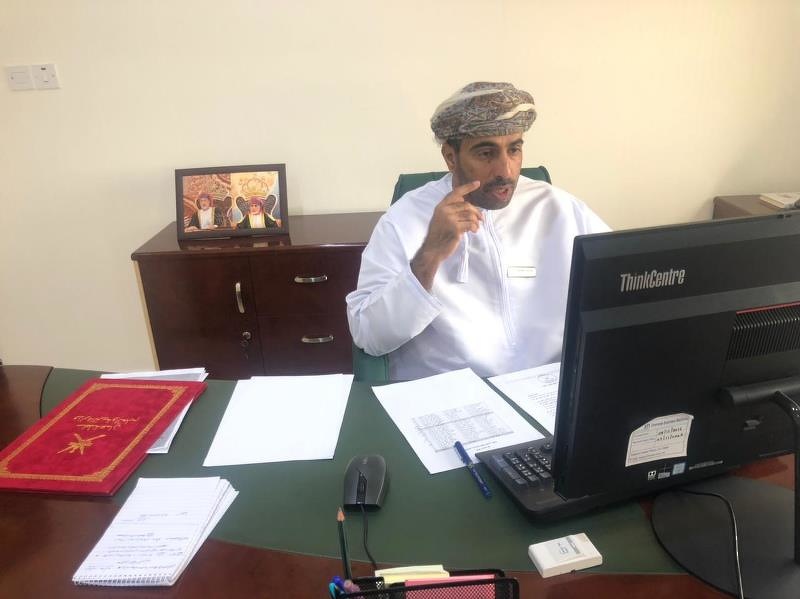 ضمن خطة التعافي التعليمية..  تعليمية البريمي تنفذ خمس لقاءات افتراضية