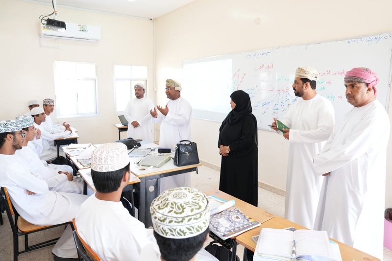 مدير عام تعليمية جنوب الشرقية يزور عددا من المدارس