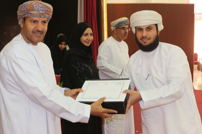 تعليمية الداخلية تحتفل باليوم العالمي للخدمة الاجتماعيةَ وتكرّم الاخصائيين المُجيدين 