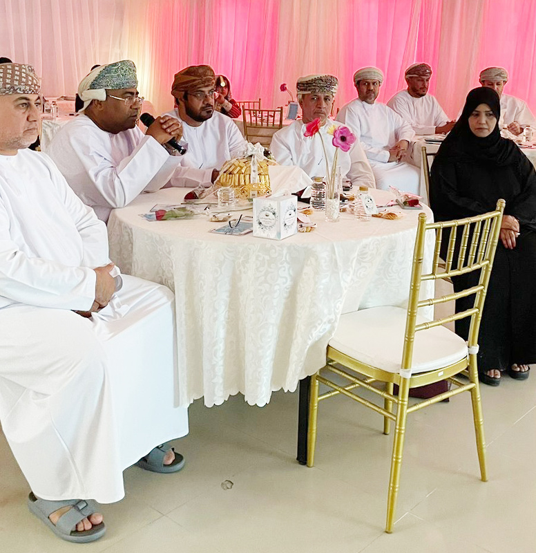 تعليمية محافظة جنوب الشرقية تستقبل وفدا تربويا من تعليمية الظاهرة