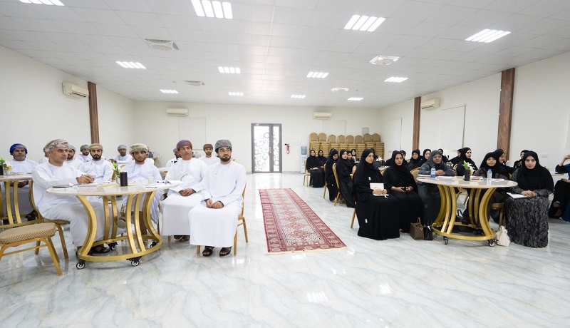  تنظيم ملتقى لفريق إجادة بمدارس تعليمية محافظة الظاهرة