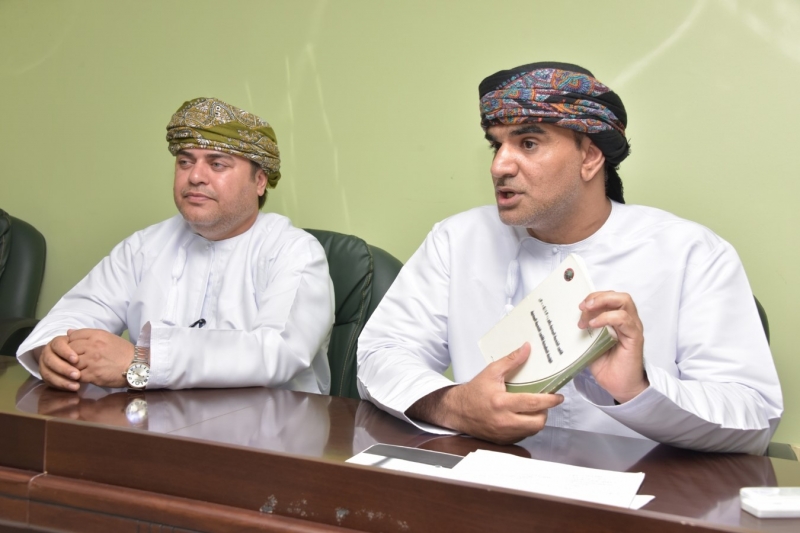 محاضرة تنظمها تعليمية مسندم بعنوان (حقوق وواجبات الموظف )