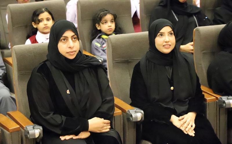 تكريم الطلبة الفائزين في مسابقات اللغة الإنجليزية بتعليمية ظفار