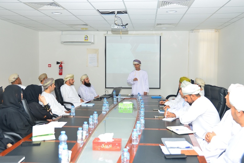 فريق قسم إدارة المخاطر بوزارة التربية ينفيذ ورشة تعريفية حول تطبيق نظام إدارة المخاطر بتعليمية جنوب ...