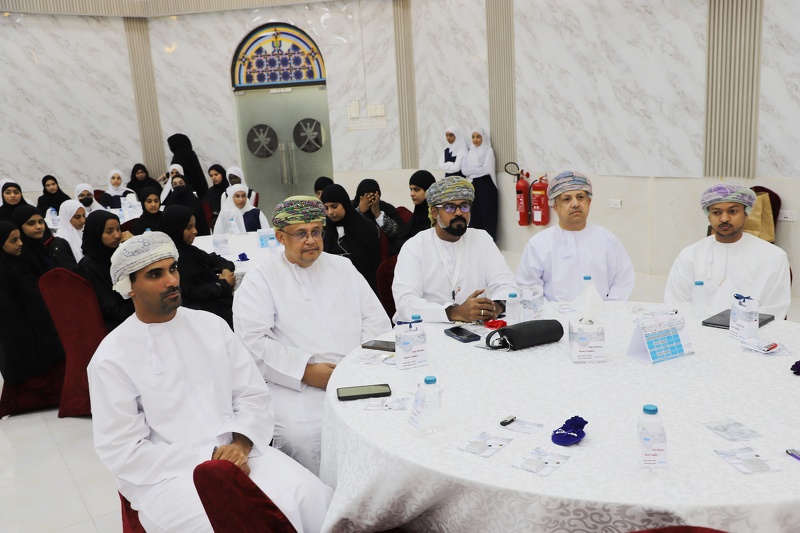 مدرسة السيدة ميزون بنت أحمد للتعليم الأساسي تنظم ندوة استدامة الحياة بالتقنيات الحديثة 