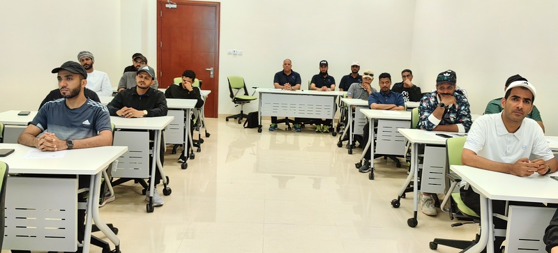 تنفيذ البرنامج التدريبي لرفع كفاءة معلمي الرياضي المدرسية لمواكبة التطوير التربوي بتعليمية ظفار