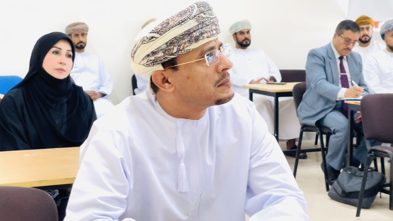  اللجنة الفرعية لتنفيذ المرحلة الثانية من مبادرة قافلة الوسائل التعليمية بتعليمية ظفار تناقش خطط ...
