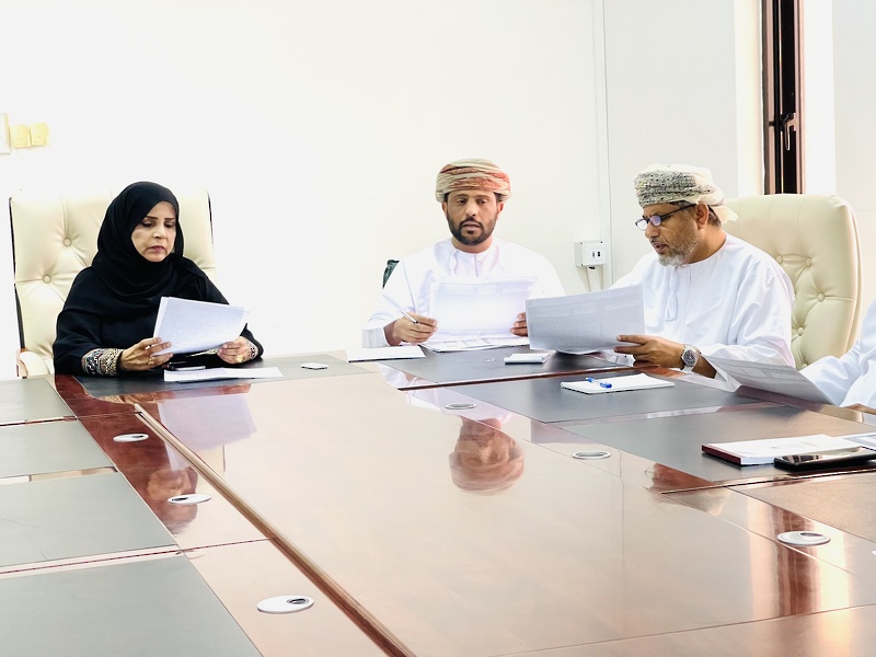 الاجتماع الأول للجنة الإشراف على الخطة التشغيلية لتعليمية ظفار