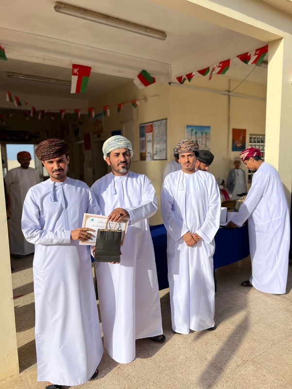 أجدروت للبنين تكرم المجيدين