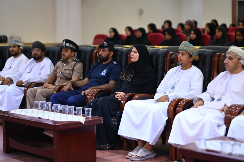 تنظيم ملتقى توعوي لإدارات المدارس ومشرفي الأمن والسلامة المدرسية بتعليمية محافظة الظاهرة