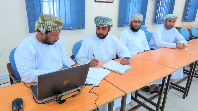 لجنة الأسبوع الوطني للعلوم والتكنولوجيا بتعليمية الظاهرة تبحث تحضيرات الإعداد