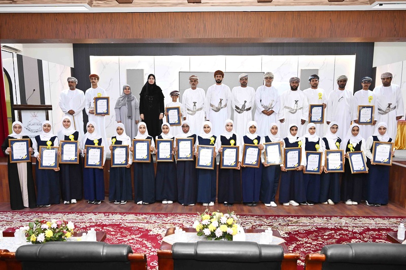 الاحتفال بتكريم الفائزين بجائزة الإبداع الأدبي لطلبة مدارس محافظة الظاهرة