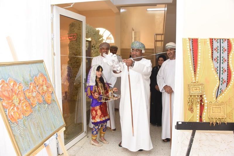 إفتتاح ملتقى ( ومضات ابداعية ) لمدرسة الكامل للتعليم الأساسي